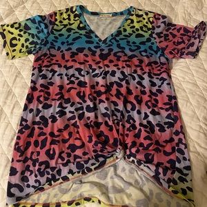 Beautiful blouse like new only been worn twice